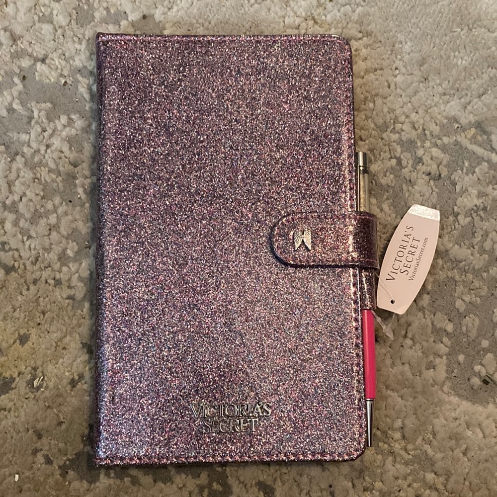 NWT Victoria’s Secret Limited Edition Dream Angels glitter notebook& glitter pen